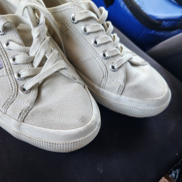 Superga size 7.5 women's or 6 mens - Picture 3 of 7